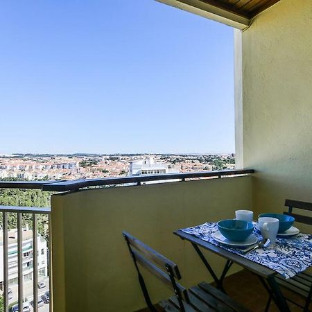 Cozy Studio With Balcony And Beautiful View Lejlighed Cascais Eksteriør billede