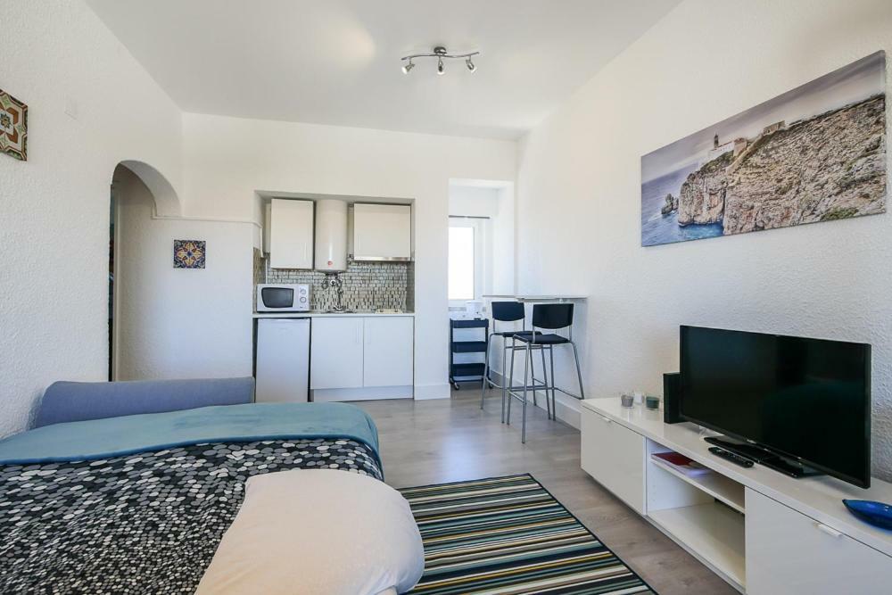 Cozy Studio With Balcony And Beautiful View Lejlighed Cascais Eksteriør billede